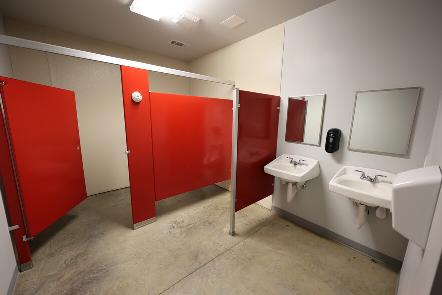 More Photos Of 31 Dale Dr, Cabot General Retail For Sale