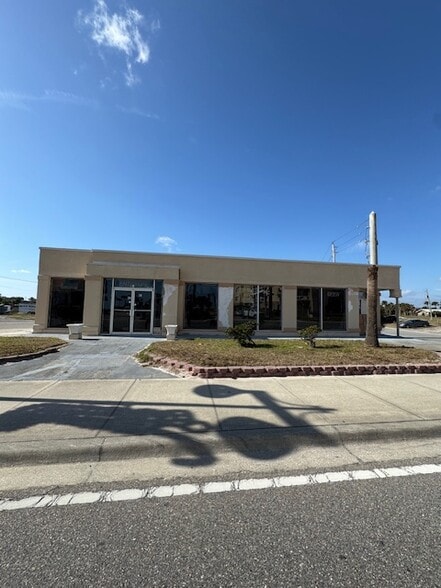 More Photos Of 2000 S Atlantic Ave, Daytona Beach Freestanding For Sale