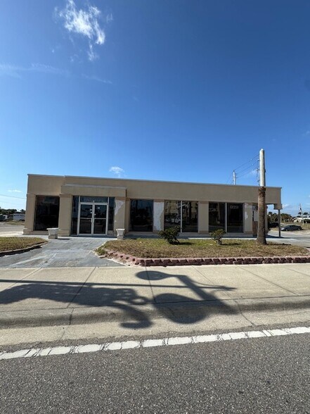 More Photos Of 2000 S Atlantic Ave, Daytona Beach Freestanding For Sale