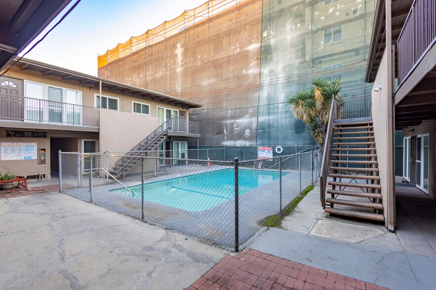 More Photos Of 10130 S Inglewood Ave, Inglewood Apartments For Sale