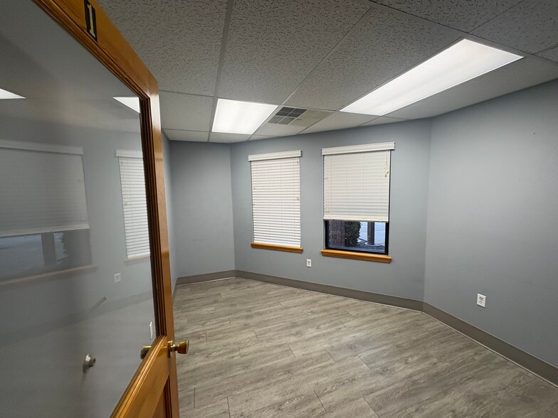 More Photos Of 166 Washington Ave, Batavia Office For Lease