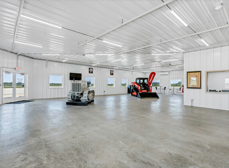 More Photos Of 26336 S Heritage Dr, Elwood Warehouse For Sale