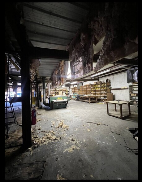 More Photos Of 1838 Federal Rd, Houston Warehouse For Sale