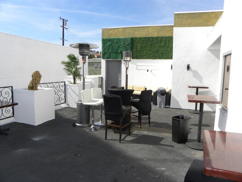 More Photos Of 4225 Crenshaw Blvd, Los Angeles Bar For Lease
