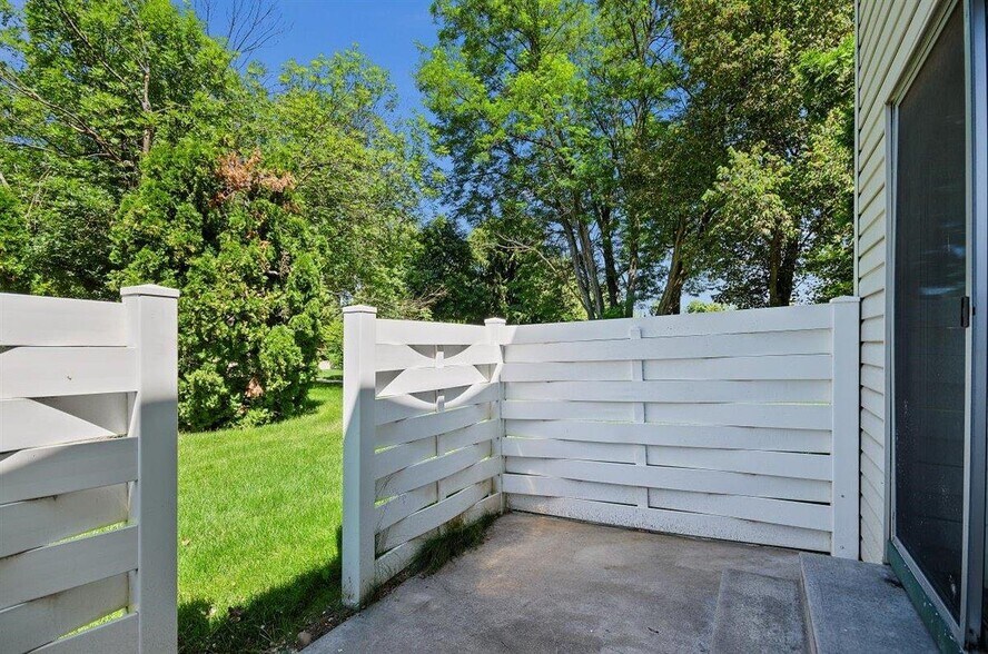 More Photos Of 2901 Robert Ln, Boise Apartments For Sale