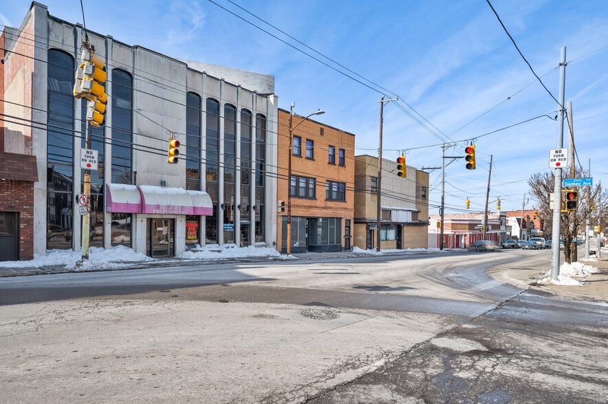 More Photos Of 2708 Brownsville Rd, Pittsburgh Apartments For Sale