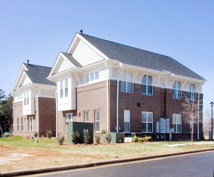 More Photos Of 705-711 Peninsula Dr, Davidson Office For Lease