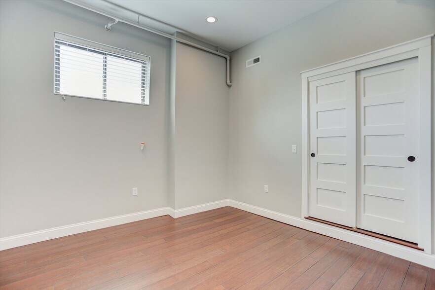 More Photos Of 218 W Main St, Urbana Office For Sale