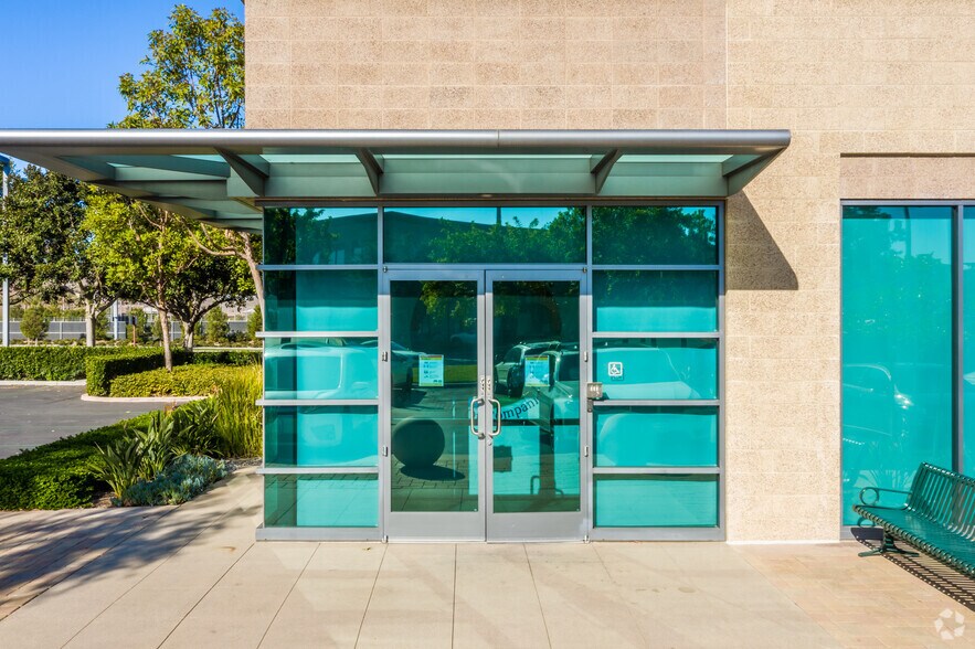 More Photos Of 16420 Bake Pky, Irvine Business Park For Lease