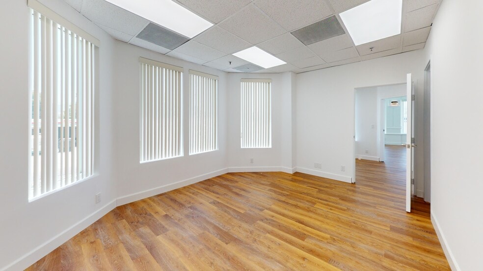 More Photos Of 1415 W Magnolia Blvd, Burbank Office Residential For Sale