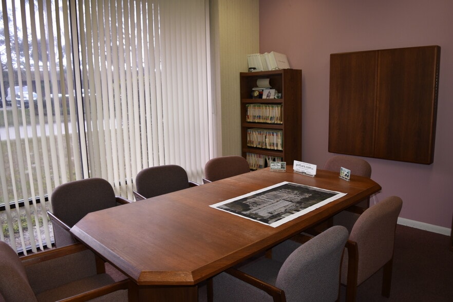 More Photos Of 5325 N 140th Ave, Clearwater Manufacturing For Sale