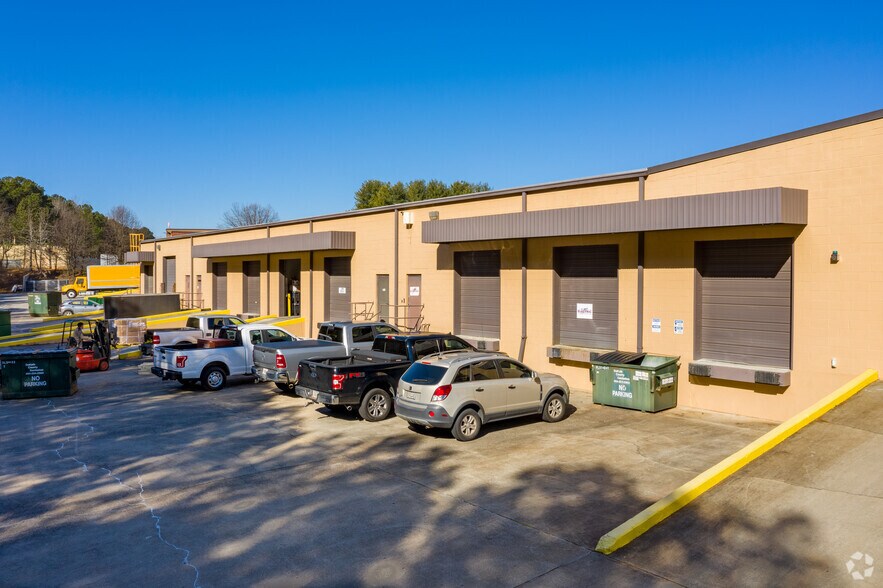 More Photos Of 5111-5131 S Royal Atlanta Dr, Tucker Unknown For Lease