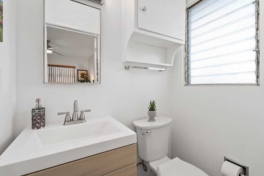 More Photos Of 1777 E Arenas Rd, Palm Springs Apartments For Sale