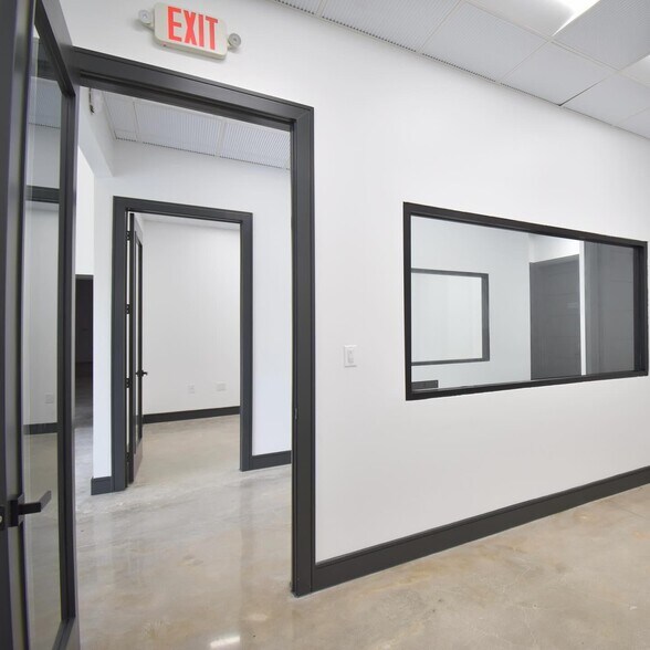 More Photos Of 11907 Bedford St, Houston Warehouse For Lease