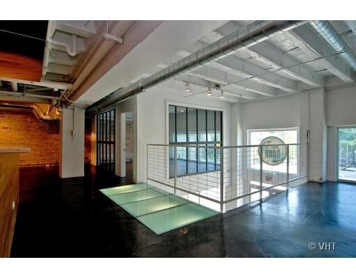 More Photos Of 1927 N Milwaukee Ave, Chicago Office For Lease