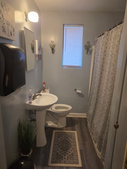 More Photos Of 6216 Sauterne Dr, Jacksonville Freestanding For Sale