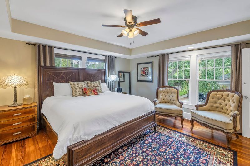 More Photos Of 635 Bay St NE, Saint Petersburg Hospitality For Sale