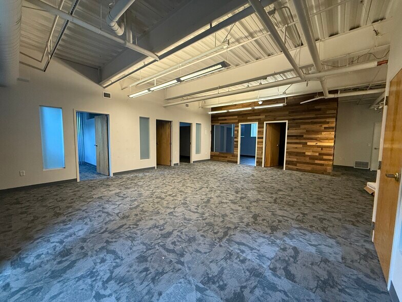 More Photos Of 11339 S 700 E, Sandy Office For Sale