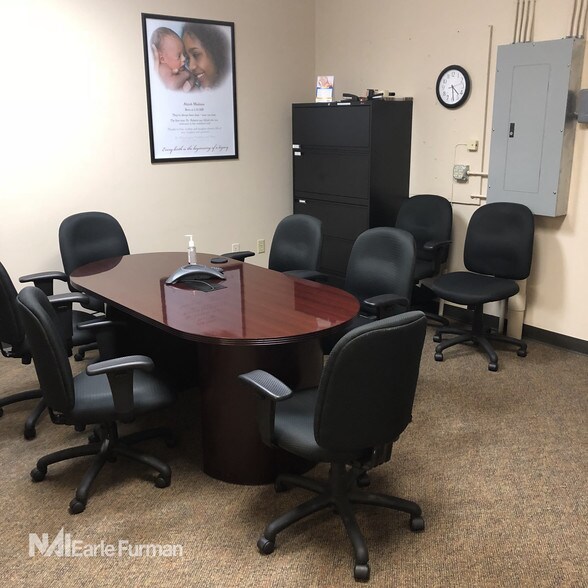 More Photos Of 787 E Butler Rd, Mauldin Health Club For Lease