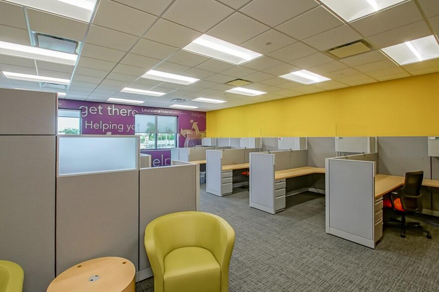 More Photos Of 805 Robin St/ 406 Airline Hwy, La Place Office For Sale