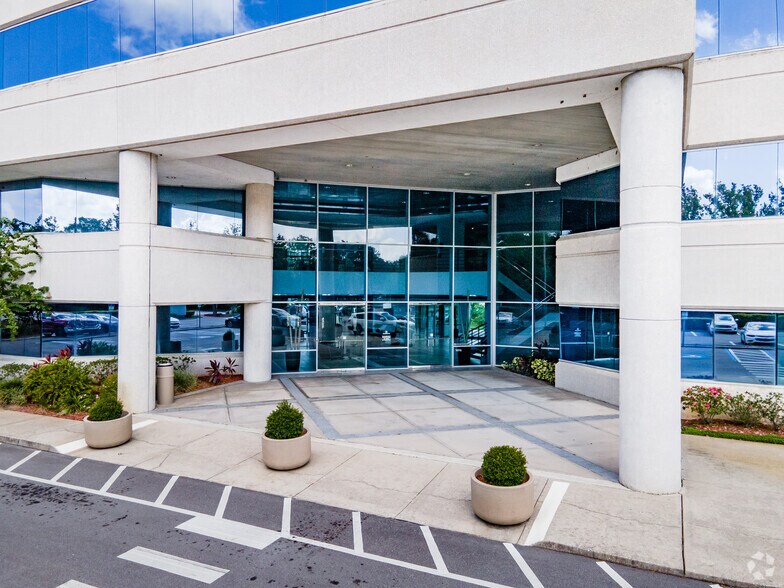 More Photos Of 3710 Corporex Park Dr, Tampa Office For Lease