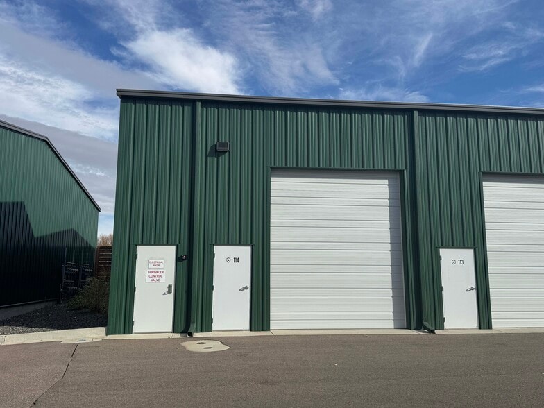More Photos Of 360 Rancho Dr, Windsor Self Storage For Sale
