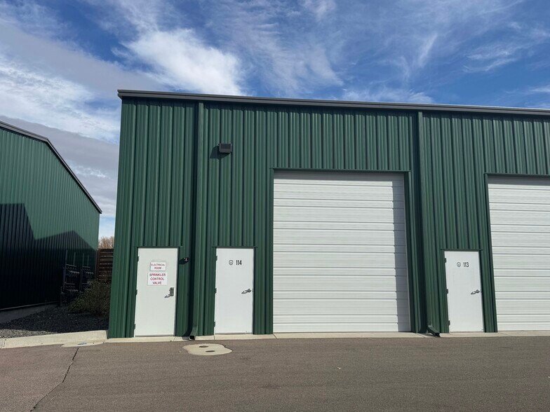More Photos Of 360 Rancho Dr, Windsor Self Storage For Sale