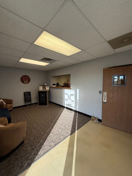 More Photos Of 1202 Industrial Dr, Warsaw Industrial For Sale