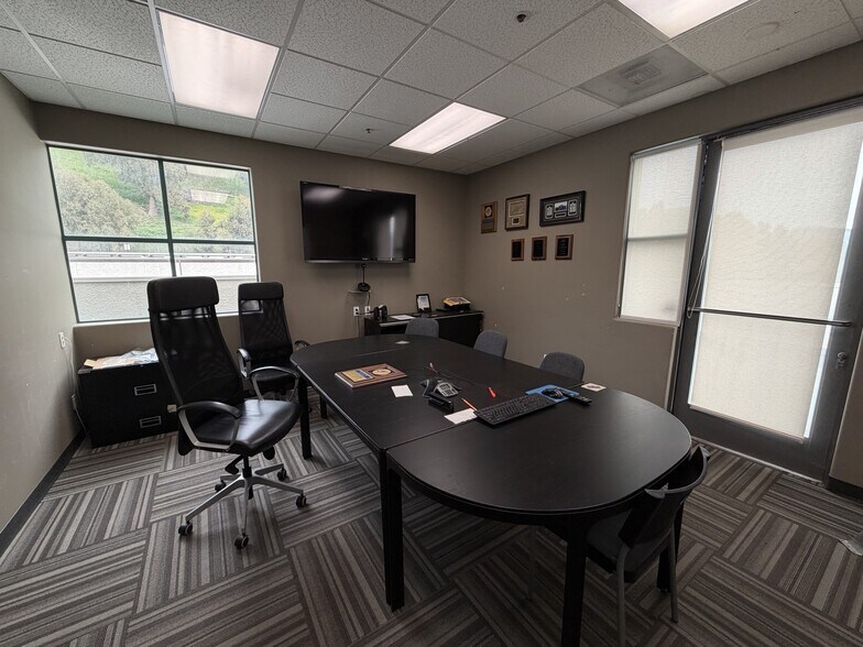 More Photos Of 2850 Camino Diablo, Walnut Creek Light Manufacturing For Lease