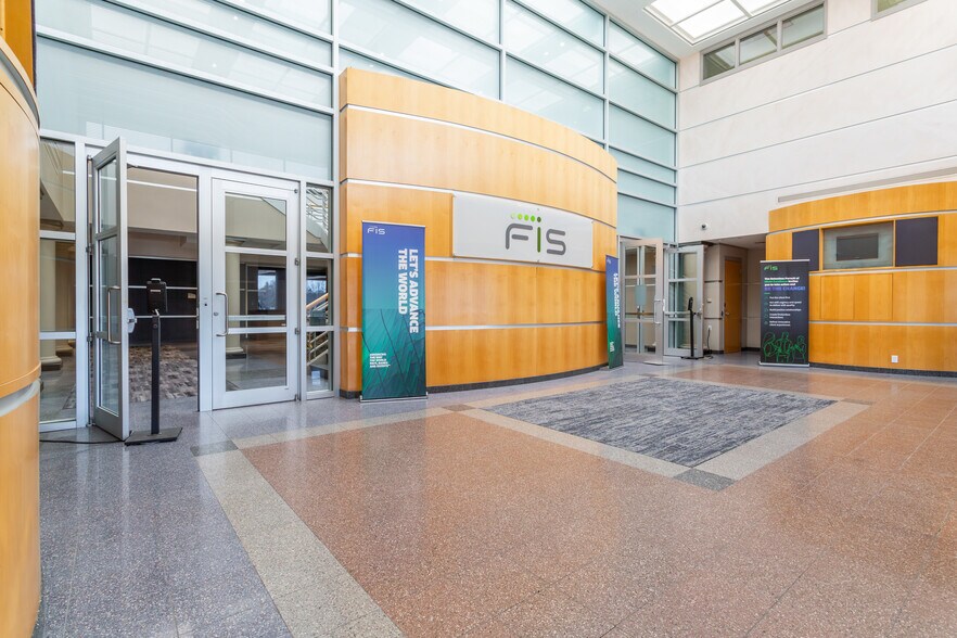 More Photos Of 11000 W Lake Park Dr, Milwaukee Office For Sale