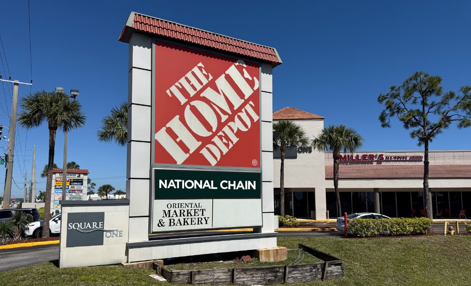 More Photos Of 3471-3631 NW Federal Hwy, Jensen Beach Storefront For Lease