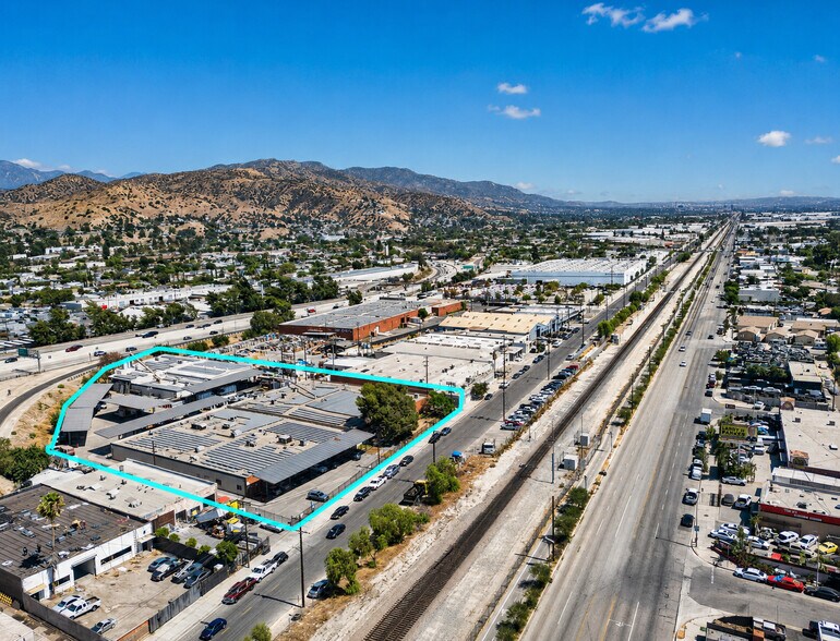 More Photos Of 8484 San Fernando Rd, Sun Valley Warehouse For Lease