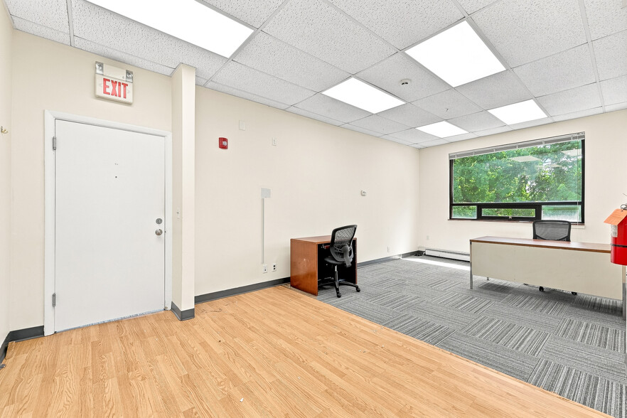 More Photos Of 92 S Central Ave, Hartsdale Storefront Retail Office For Lease