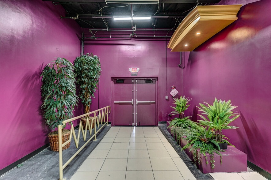 More Photos Of 2100 Fremont St, Las Vegas Restaurant For Sale