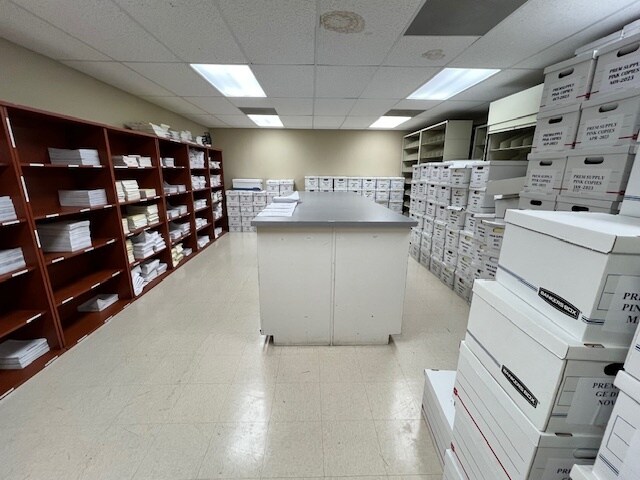 More Photos Of 4416 74th St, Lubbock Office For Sale