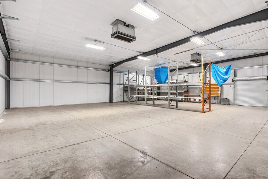 More Photos Of 2120 Loleta Ave, Corning Warehouse For Sale