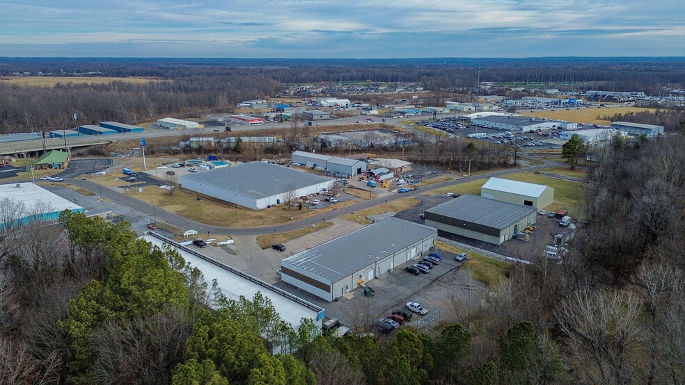 More Photos Of 3530 Park Plaza Rd, Paducah Flex For Lease