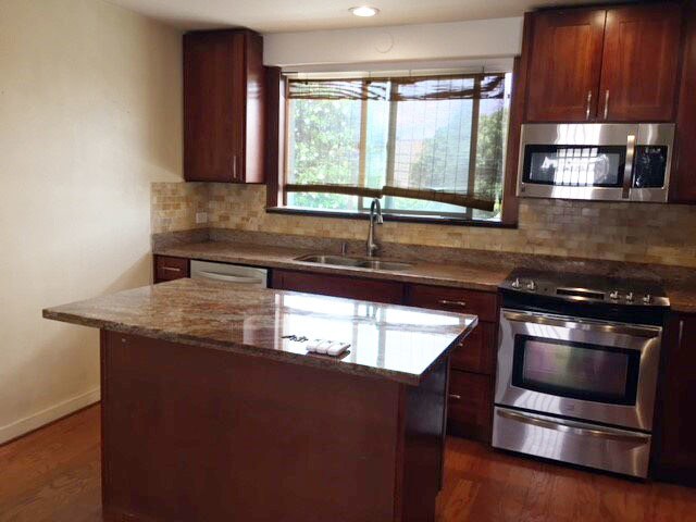More Photos Of 841-847 McCully St, Honolulu Freestanding For Lease
