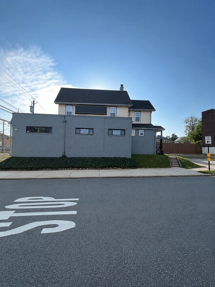 More Photos Of 1168 Forest Ave, Staten Island General Retail For Sale