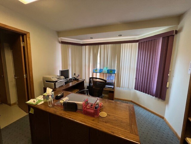 More Photos Of 850 Market St, Yorkville Medical For Sale