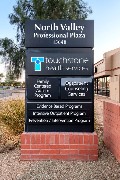 More Photos Of 15648 N 35th Ave, Phoenix Medical For Sale