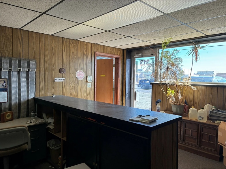 More Photos Of 313 NE 36th St, Oklahoma City Manufacturing For Sale