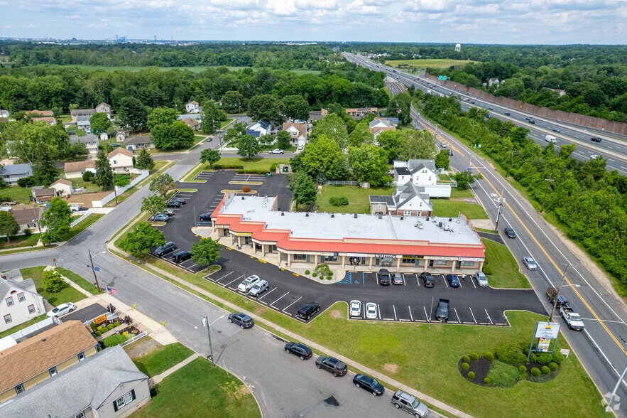 More Photos Of 530 Crown Point Rd, Thorofare Restaurant For Sale