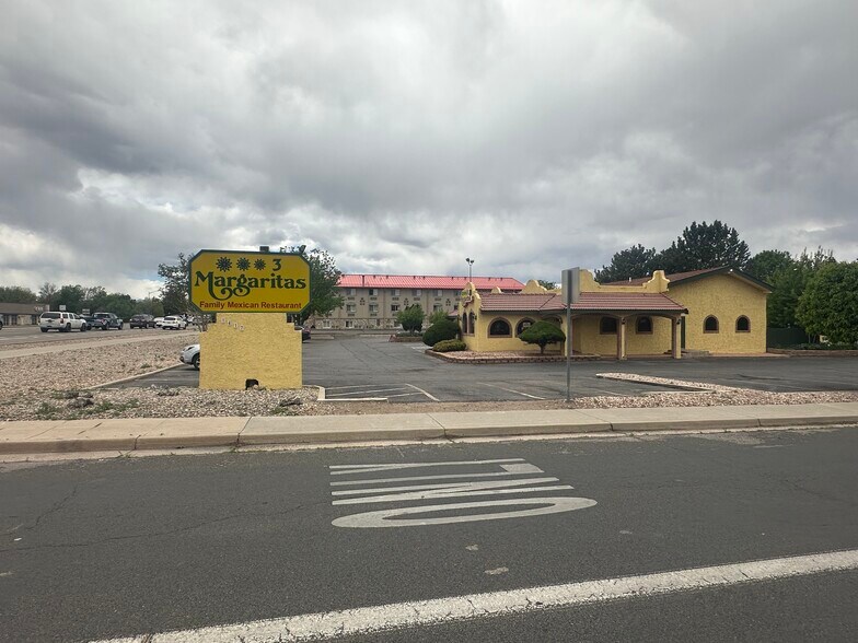 More Photos Of 1417 Cheyenne Ave, Loveland General Retail For Sale