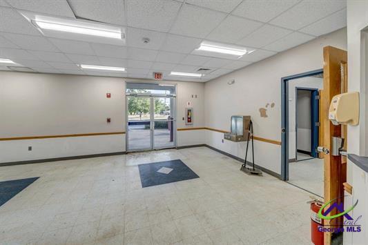 More Photos Of 114 Devaughn Ave, Montezuma Medical For Sale