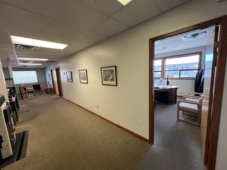 More Photos Of 9245 Main St, Chilliwack Storefront Retail Office For Lease