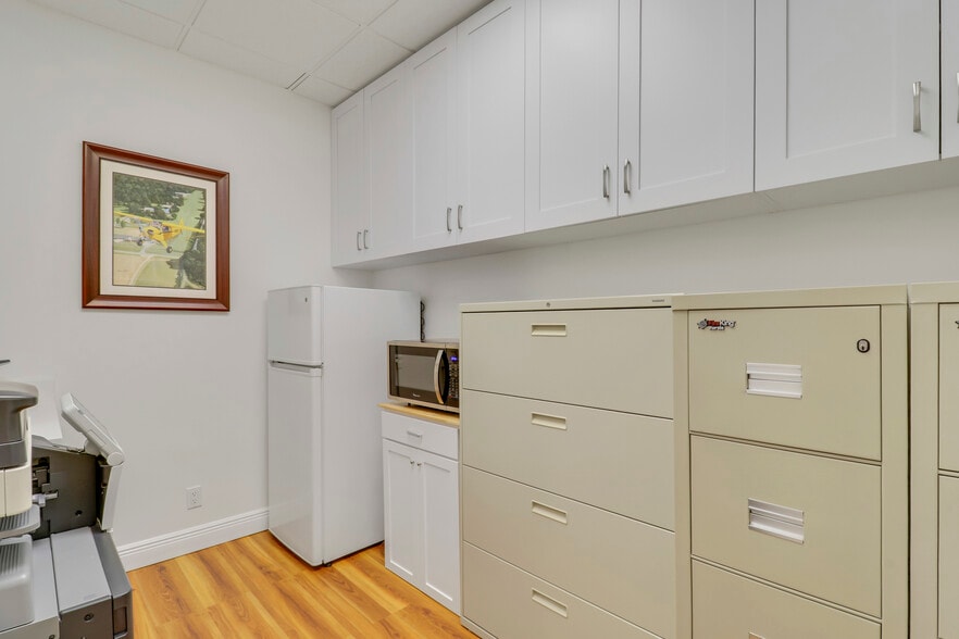 More Photos Of 725 N Hwy A1A, Jupiter Medical For Sale