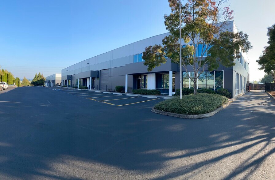 More Photos Of 6110 NE Croeni Ave, Hillsboro Industrial For Sale