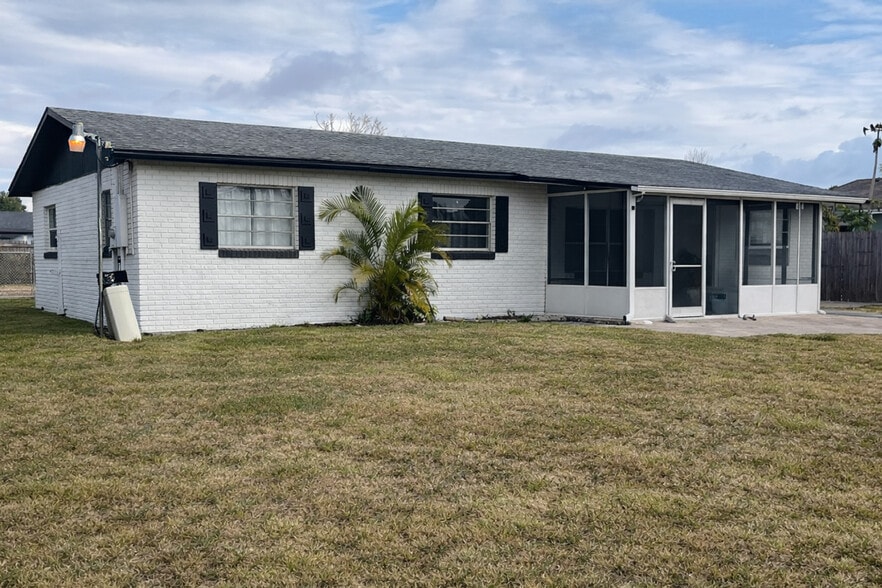 More Photos Of , Tampa Multifamily For Sale