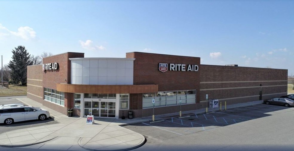 Primary Photo Of 8239 Waterville Swanton Rd, Waterville Drugstore For Lease